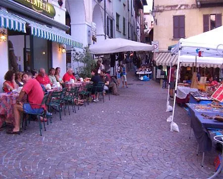 Holiway Cedro 102 Apartman Domaso